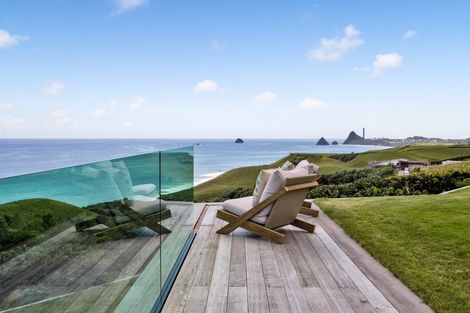 Photo of property in 24 Washer Road, Omata, New Plymouth, 4374