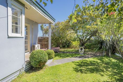 Photo of property in 2 Chaffey Street, Foxton Beach, Foxton, 4815