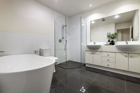 Photo of property in 3i/175 Hurstmere Road, Takapuna, Auckland, 0622