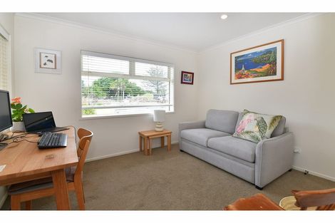 Photo of property in 23 Annalise Place, Orewa, 0931