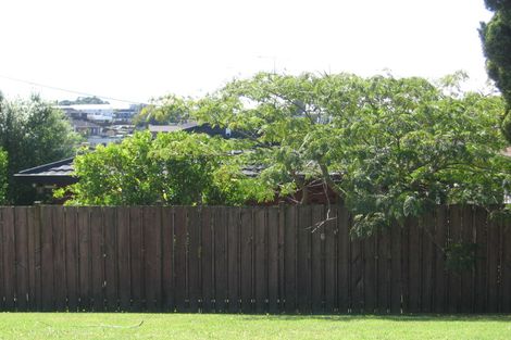 Photo of property in 1/20 Braemar Road, Rothesay Bay, Auckland, 0630