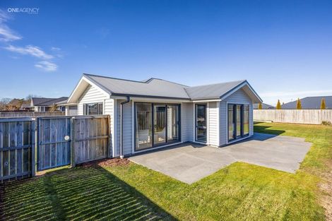Photo of property in 75 Kippenberger Avenue, Rangiora, 7400