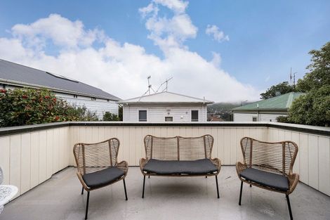 Photo of property in 98c Northland Road, Northland, Wellington, 6012