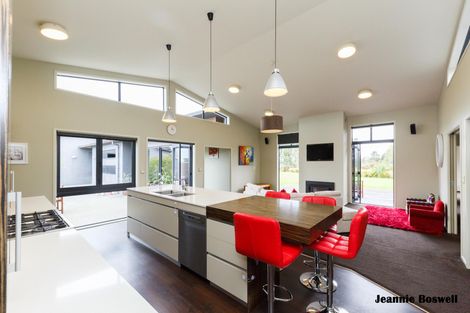 Photo of property in 5/454 Stoney Creek Road, Kelvin Grove, Palmerston North, 4470