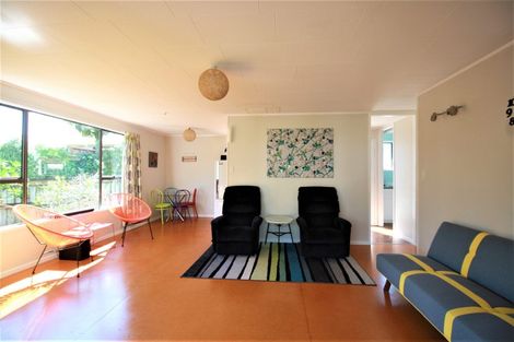 Photo of property in 17 Mako Avenue, Whiritoa, Whangamata, 3691