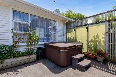 Photo of property in 339 Tukapa Street, Hurdon, New Plymouth, 4310