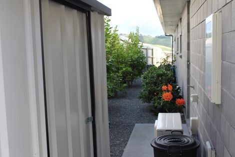 Photo of property in 210 Waikite Road, Welcome Bay, Tauranga, 3175