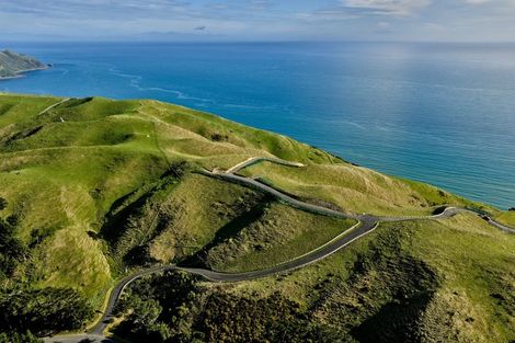 Photo of property in 1275 Paekakariki Hill Road, Paekakariki Hill, Porirua, 5381