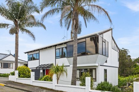 Photo of property in 30a Enfield Road, Hospital Hill, Napier, 4110