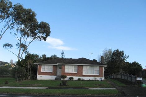 Photo of property in 111 Gossamer Drive, Pakuranga Heights, Auckland, 2010