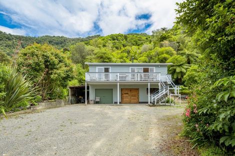 Photo of property in 33 Belvue Bay Road, Havelock, Picton, 7281