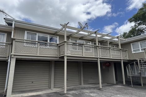Photo of property in 170c Queen Street, Northcote Point, Auckland, 0627