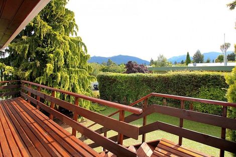 Photo of property in 25 Duncan Street, Te Anau, 9600