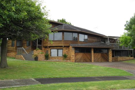 Photo of property in 16 Claresholm Place, Mangere Bridge, Auckland, 2022