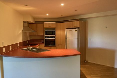 Photo of property in 8/80 Salamanca Road, Kelburn, Wellington, 6012