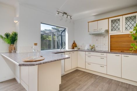 Photo of property in 198 Waitaha Road, Welcome Bay, Tauranga, 3112