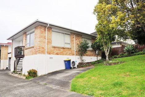 Photo of property in 1/3 Capilano Place, Glenfield, Auckland, 0629