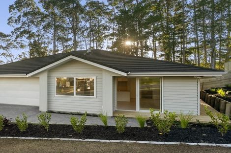 Photo of property in 5 Maraeariki Avenue, Orewa, 0931