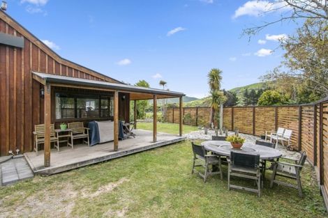 Photo of property in 51 Kaitangata Crescent, Kelson, Lower Hutt, 5010