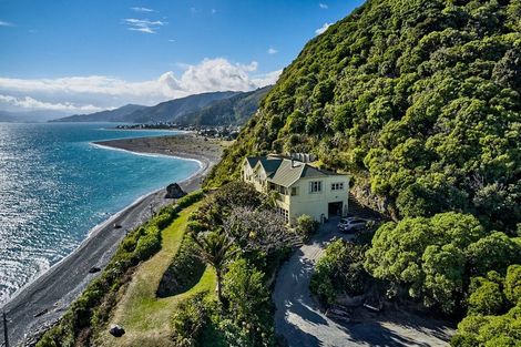 Photo of property in 465 Muritai Road, Eastbourne, Lower Hutt, 5013