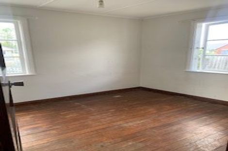 Photo of property in 2/23 Pitcairn Crescent, Bryndwr, Christchurch, 8053