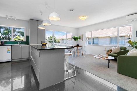 Photo of property in 279b Hillsborough Road, Hillsborough, Auckland, 1042