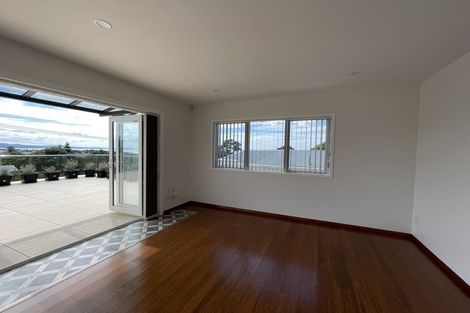 Photo of property in 10 Scott Road, Stanmore Bay, Whangaparaoa, 0932