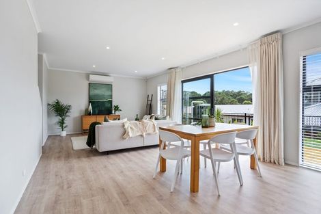 Photo of property in 35 Barrel Crescent, Swanson, Auckland, 0614