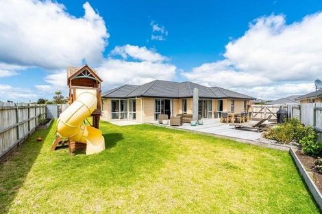 Photo of property in 45 Kowi Lakes Drive, One Tree Point, 0118