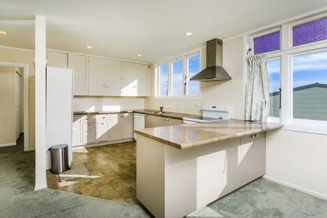Photo of property in 120 Eskdale Road, Birkdale, Auckland, 0626