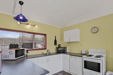 Photo of property in 83 Nash Parade, Foxton Beach, Foxton, 4815