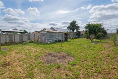 Photo of property in 27 Hill Crescent, Papakura, 2110