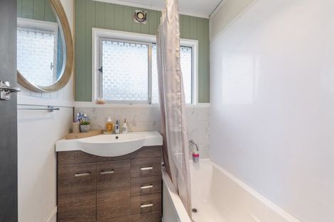 Photo of property in 9 Thackeray Place, Owhata, Rotorua, 3010