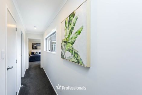 Photo of property in 11 Te Kaeaea Crescent, Wallaceville, Upper Hutt, 5018
