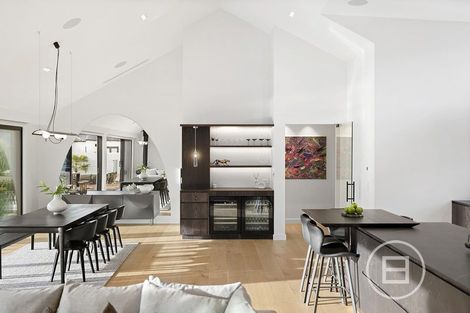 Photo of property in 5 Red Deer Rise, Kelvin Heights, Queenstown, 9300