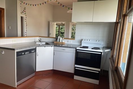 Photo of property in 23 Enfield Road, Hospital Hill, Napier, 4110