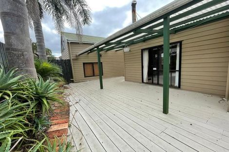 Photo of property in 14 Chablis Place, Henderson, Auckland, 0612