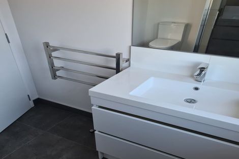 Photo of property in 1/110 Kervil Avenue, Te Atatu Peninsula, Auckland, 0610