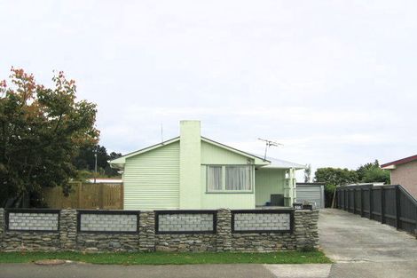 Photo of property in 13 Ponderosa Grove, Maoribank, Upper Hutt, 5018