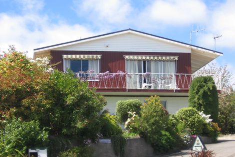 Photo of property in 53 Tremaine Avenue, Two Mile Bay, Taupo, 3330
