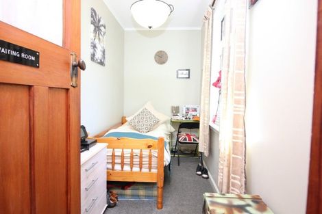 Photo of property in 28 Sarsfield Street, Southbridge, 7602