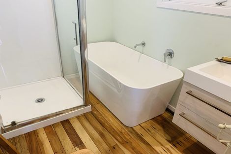 Photo of property in 37 Plassey Street, Havelock North, 4130