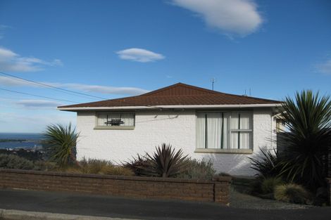 Photo of property in 5 Shearwater Rise, Rothesay Bay, Auckland, 0630