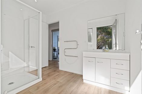 Photo of property in 4b Beachcomber Road, Mangawhai Heads, Mangawhai, 0505