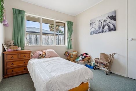 Photo of property in 34 Bermuda Place, One Tree Point, 0118