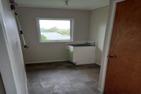 Photo of property in 13 Landow Place, Henderson, Auckland, 0612