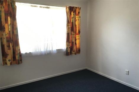 Photo of property in 51 Normanton Street, Glenfield, Auckland, 0629