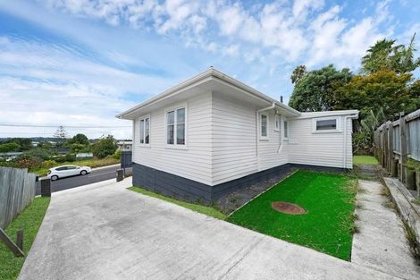 Photo of property in 53a Sylvan Crescent, Te Atatu South, Auckland, 0610