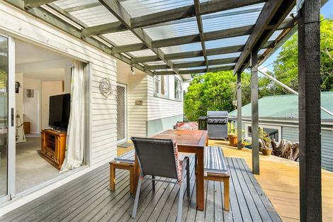 Photo of property in 37 Cyclarama Crescent, Massey, Auckland, 0614