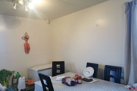 Photo of property in 1/15 Cyril Crescent, West Harbour, Auckland, 0618